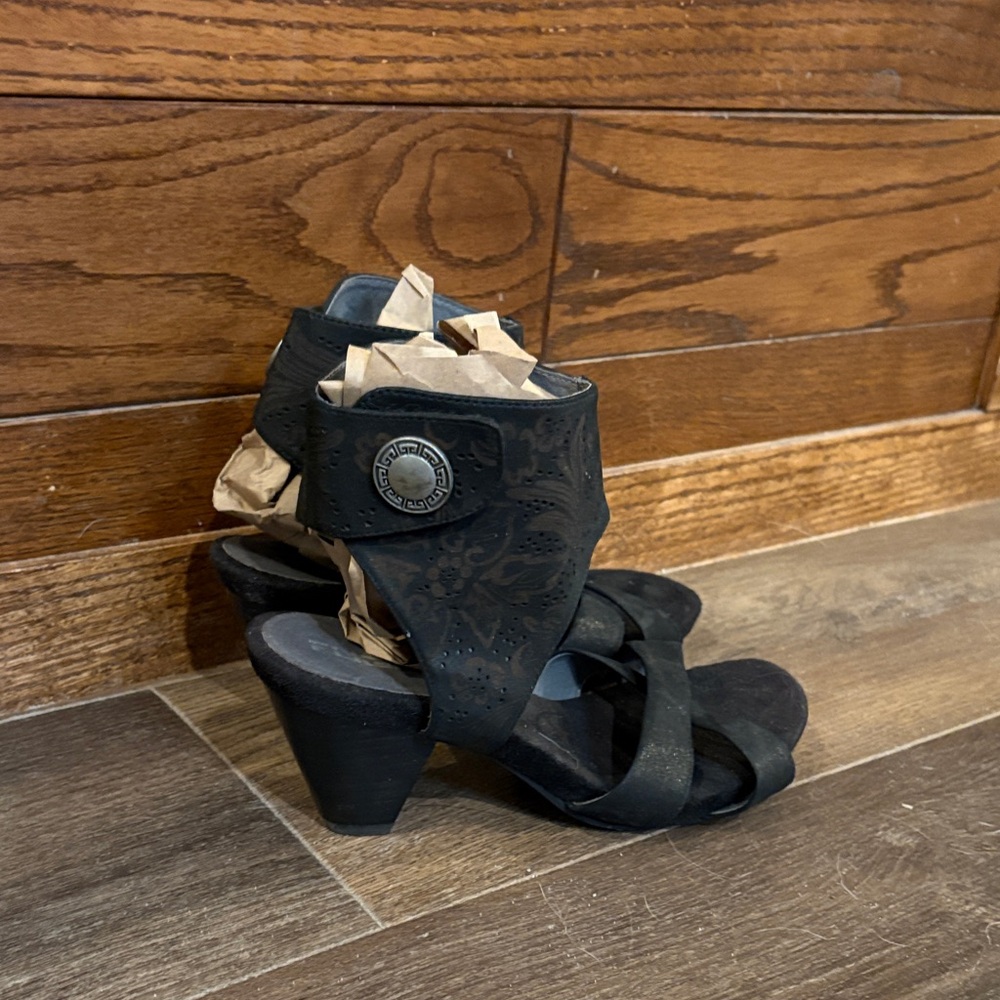 Elegant Black Women's Heels with Button Accent